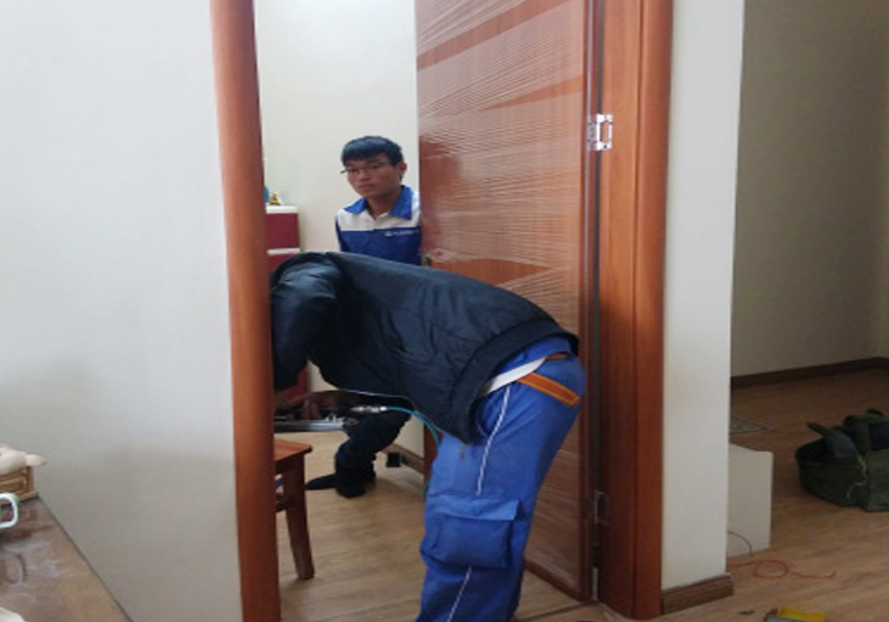 Sửa cửa gỗ
