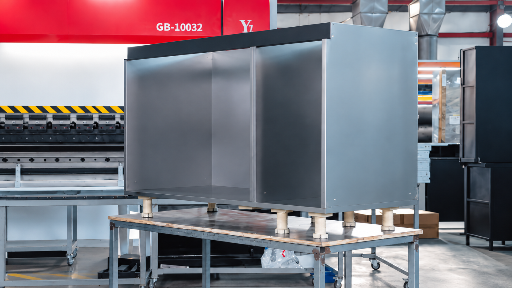 Chân tủ bếp inox | Kích thước và các phân loại phổ biến 1 Chân tủ bếp inox | Kích thước và các phân loại phổ biến